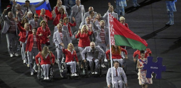 Белорус пронес флаг России